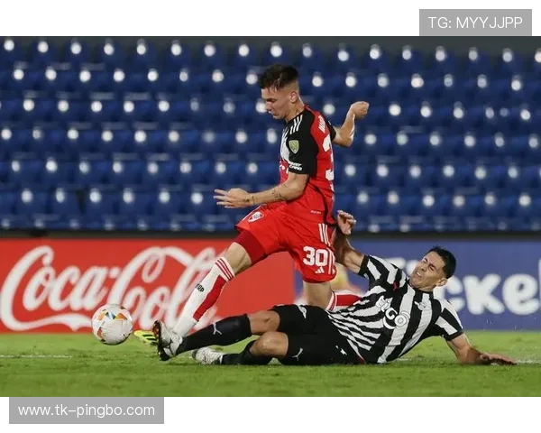 尤文图斯中场控球节奏问题，当前阶段表现受限对赛季走势形成制约