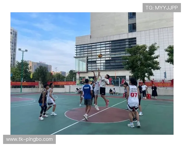 篮球圆柱体原则详解：如何界定进攻球员的活动范围？